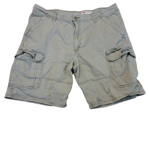Wrangler Loose Fit Cargo Shorts, Mens Tan Shorts, Size 38